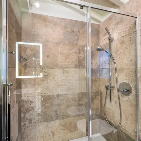 Charming Iesolana Country house